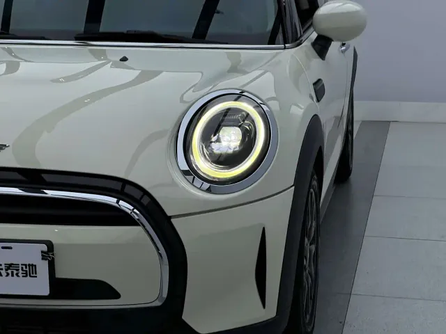 MINI Hatch — Фото автомобиля 3