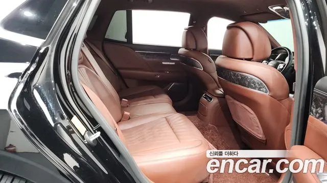Genesis G90 Бензин 3.5 турбо AWD — Фото автомобиля 9