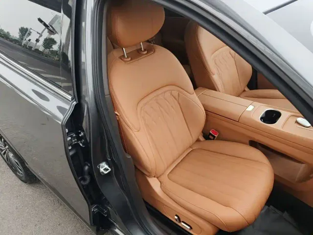 Dongfeng Aeolus L8 — Фото автомобиля 24