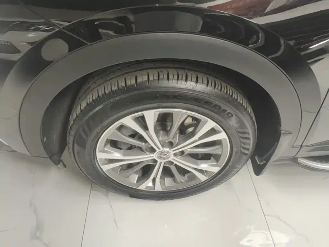 Buick Envision Plus — Фото автомобиля 22