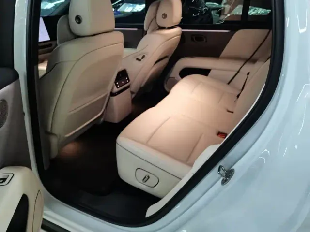 Li Auto i6 — Фото автомобиля 11