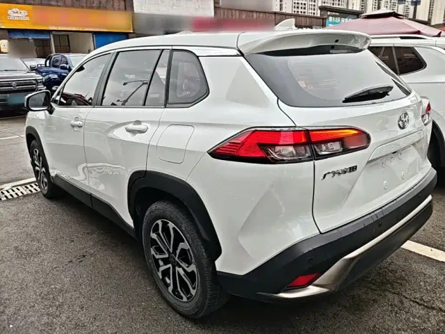 Toyota Frontlander — Фото автомобиля 4