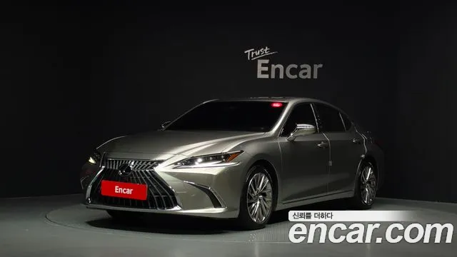 Фотография автомобиля — Lexus ES Generation 7