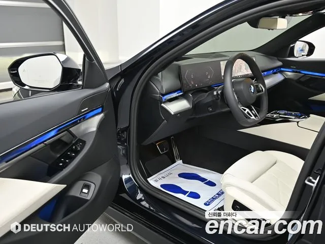 BMW 5-Series — Фото автомобиля 13