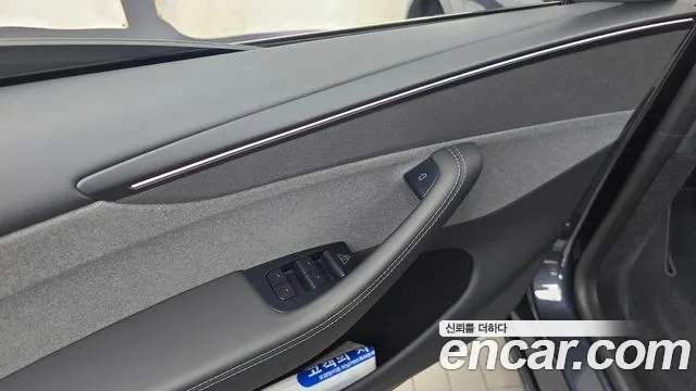 Tesla Model Y — Фото автомобиля 26
