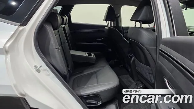 Hyundai Tucson Tucson (NX4) Бензин 1.6 турбо 2WD — Фото автомобиля 12