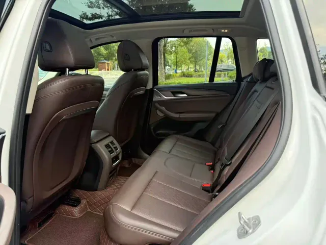 BMW X3 — Фото автомобиля 9