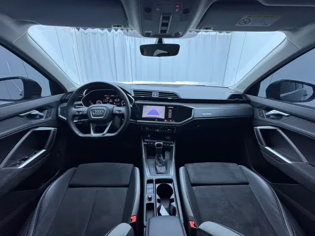Audi Q3 — Фото автомобиля 14