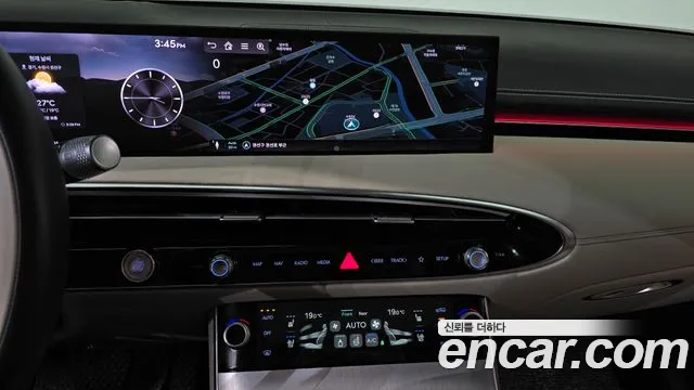 Genesis GV70 — Фото автомобиля 12