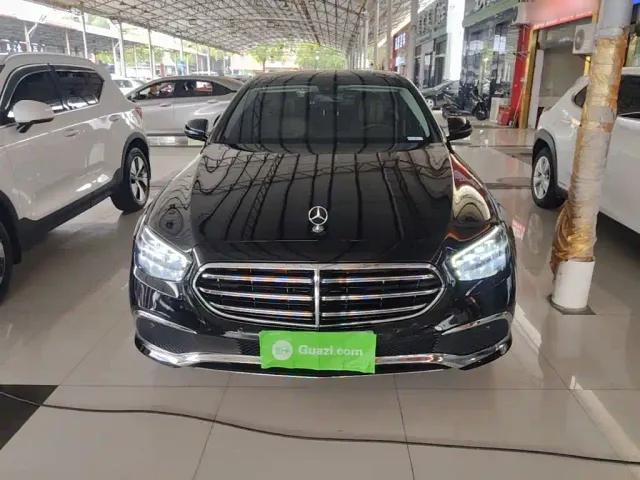 Mercedes-Benz E-Class — Фото автомобиля 2