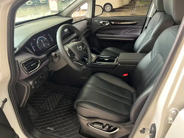 GAC Trumpchi M6 — Фото автомобиля 5