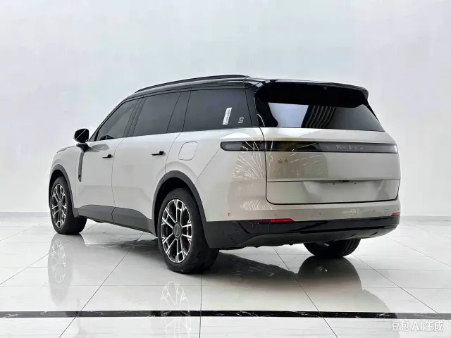Lynk & Co 900 — Фото автомобиля 5