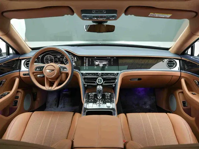 Bentley Flying Spur — Фото автомобиля 6