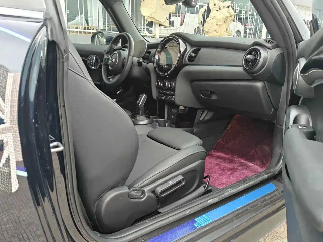 MINI Hatch — Фото автомобиля 10