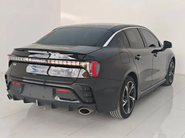 Lynk & Co 03 — Фото автомобиля 11