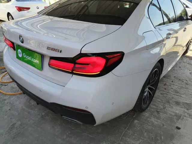 BMW 5 Series — Фото автомобиля 7