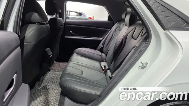 Hyundai AVANTE Новый Avante (CN7) — Фото автомобиля 11