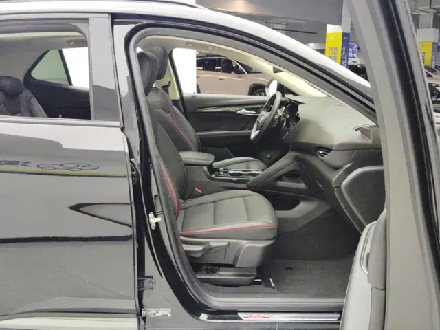 Buick Envision S — Фото автомобиля 8
