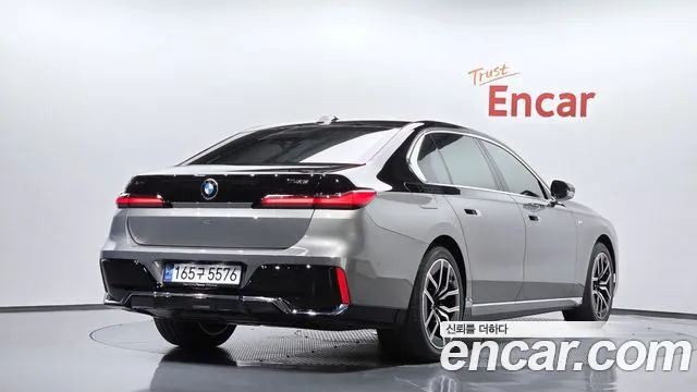 BMW 7 Series — Фото автомобиля 2