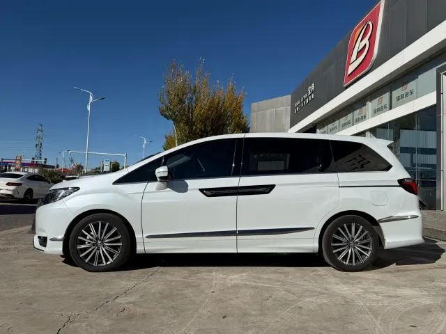 Honda Elysion — Фото автомобиля 11