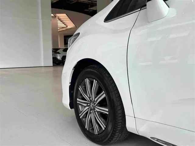 Honda Odyssey — Фото автомобиля 14