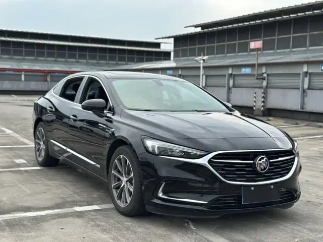 Buick LaCrosse — Фото автомобиля 3
