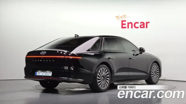 Hyundai Grandeur Grandeur (GN7) 3.5 Бензин 2WD — Фото автомобиля 2