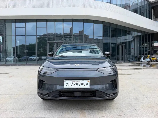 Leapmotor C11 — Фото автомобиля 2