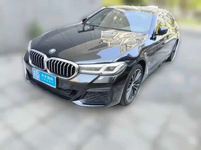 Фотография автомобиля — BMW 5 Series