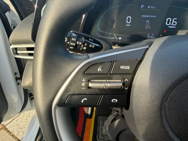Hyundai Elantra — Фото автомобиля 14