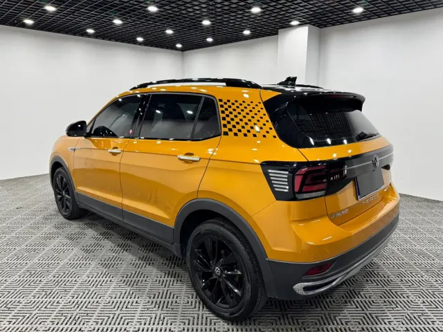 Volkswagen T-Cross — Фото автомобиля 9