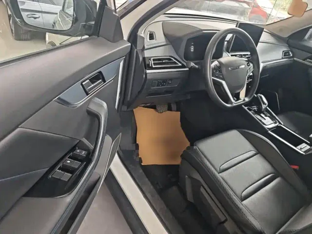 Venucia T60EV — Фото автомобиля 15