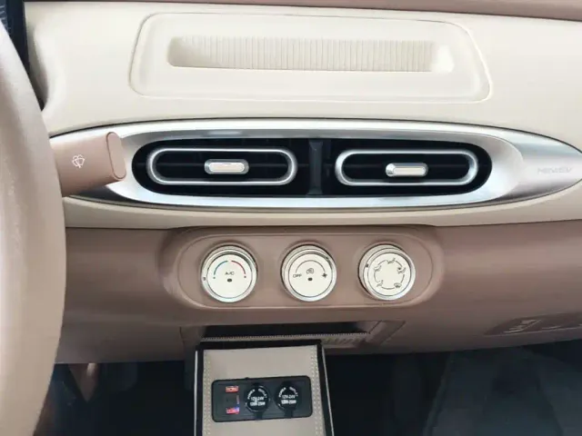 Wuling Hongguang Mini EV — Фото автомобиля 12