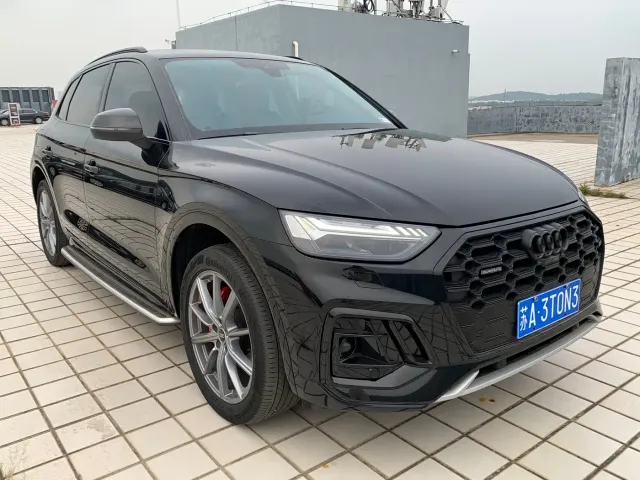 Audi Q5L — Фото автомобиля 3