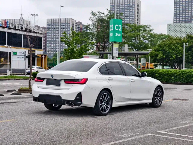 BMW 3 Series — Фото автомобиля 4