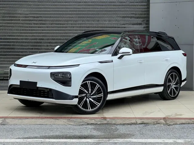 Xpeng G9 — Фото автомобиля 2