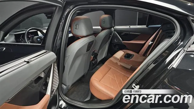 BMW 5-Series 5 серия (G60) 530i xDrive M Sport Pro Special Edition — Фото автомобиля 11
