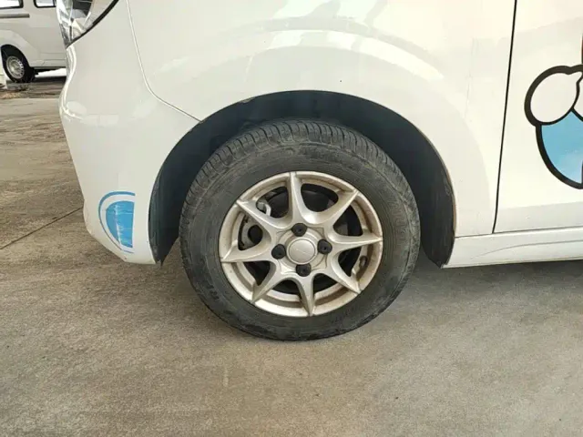 Roewe Clever — Фото автомобиля 22