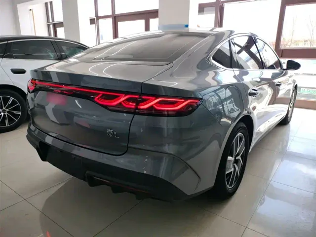 BYD Qin L — Фото автомобиля 6