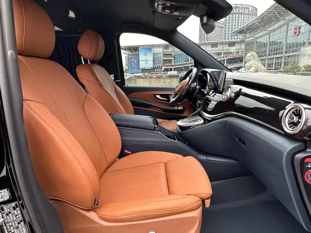 Mercedes-Benz V-Class — Фото автомобиля 13