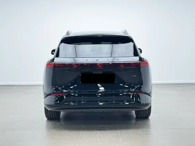 Xpeng G9 — Фото автомобиля 6