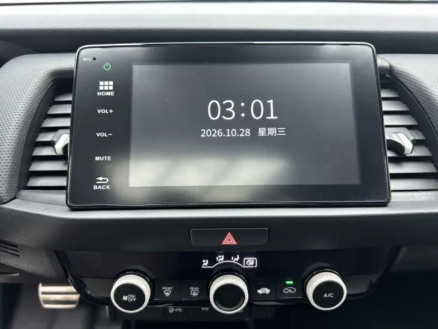 Honda Fit — Фото автомобиля 16