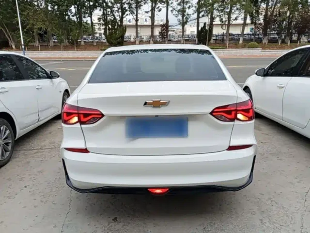 Chevrolet Monza — Фото автомобиля 5