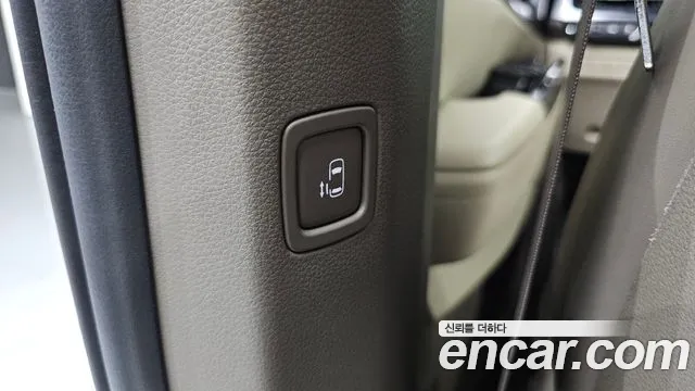 Kia Canival Carnival 4 поколение Бензин 9 мест Hi-Limousine — Фото автомобиля 17