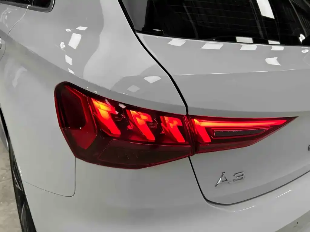 Audi Audi A3 2023 Facelift Sportback 35 TFSI Fashion Sport — Фото автомобиля 24