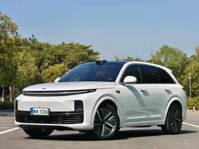 Фотография автомобиля — Li Auto L7