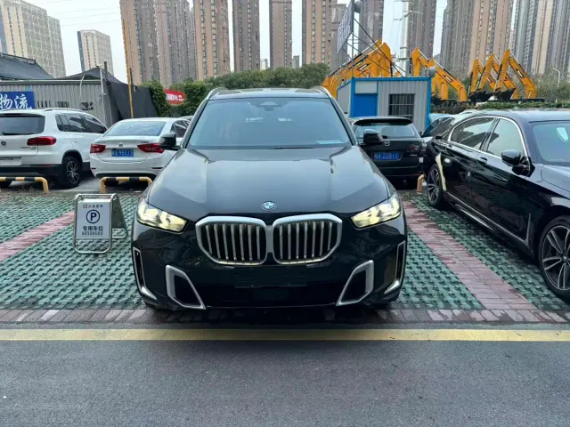 BMW X5 — Фото автомобиля 2