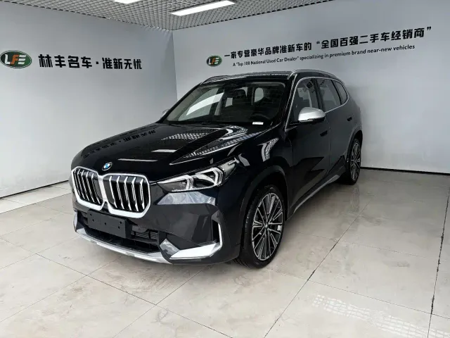 Фотография автомобиля — BMW X1