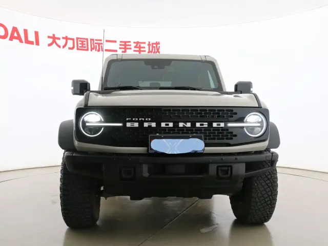 Ford Bronco — Фото автомобиля 2