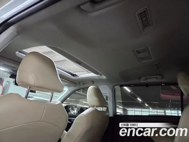 Toyota Highlander — Фото автомобиля 12